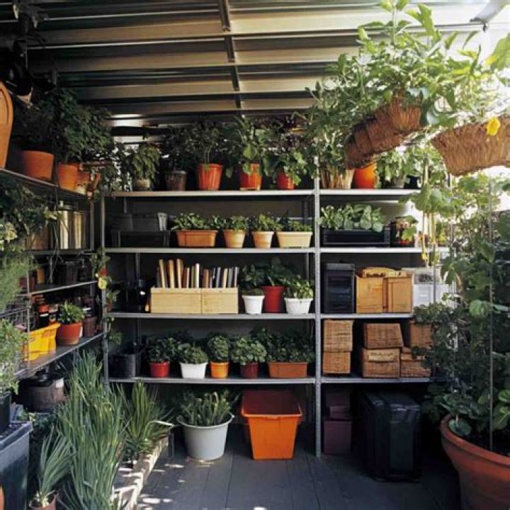 1256A_D overhead storage for garden tools