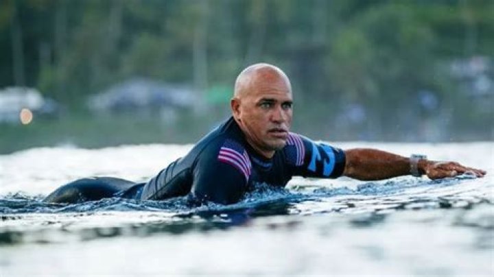 16-Year-Old Surfing Sensation Wins Praise From Kelly Slater Following ‘Mind
Blowing’ Feat