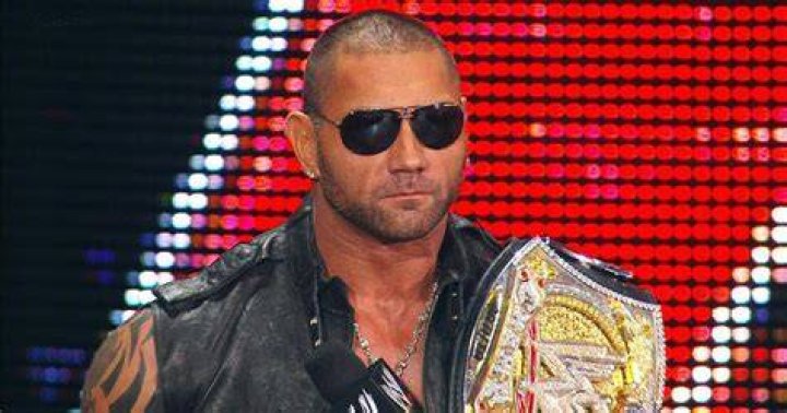 5 Reasons Batista Is A Better Babyface (& 5 Reasons He's Better As A Heel)