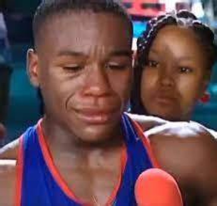 71-Year-Old Boxing Legend Says He Would’ve ‘Knocked Out’ Floyd Mayweather if
They Ever Fought in Their Primes