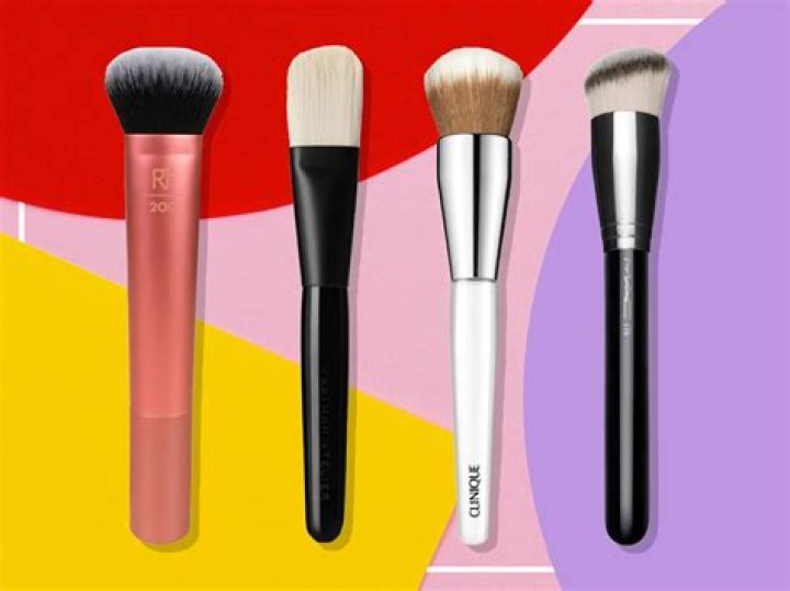 A Comprehensive Guide To The Ultimate Liquid Foundation Brush