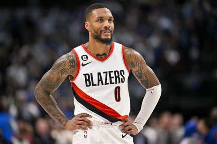 After Damian Lillard Escaped $50 Million Loss, Wife Kayla Exposes Giving Up Job
for Kids and Fake “Family-Man” Image, as per Sources