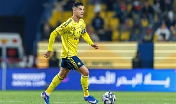 Al Taawoun Boss Plots Double Trouble for Cristiano Ronaldo During Tonight’s
Saudi League Game vs Al Nassr