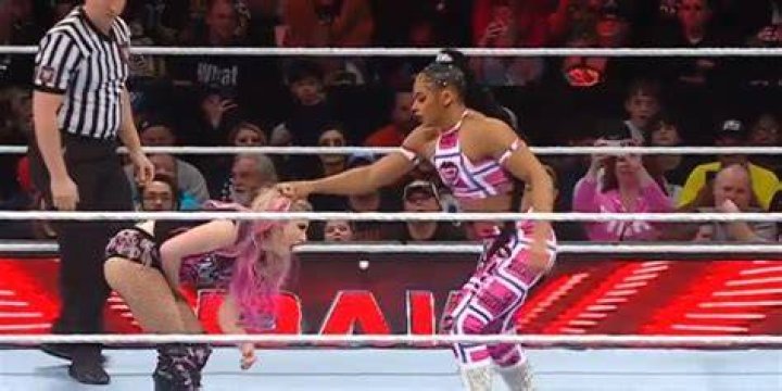 Alexa Bliss slaps Bianca Belair