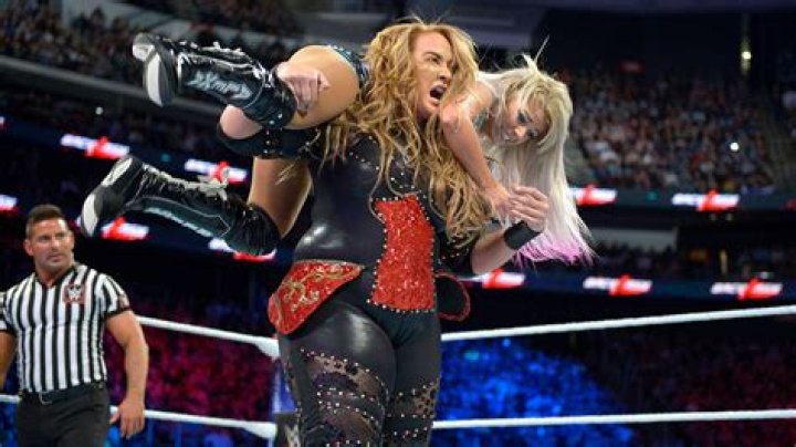 Alexa Bliss v Nia Jax Money in the Bank 2018 Cropped