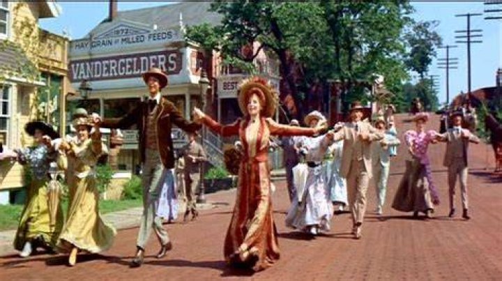 Ambrose Kemper (Tommy Tune) and Ermengarde Vandergelder (Joyce Ames) in