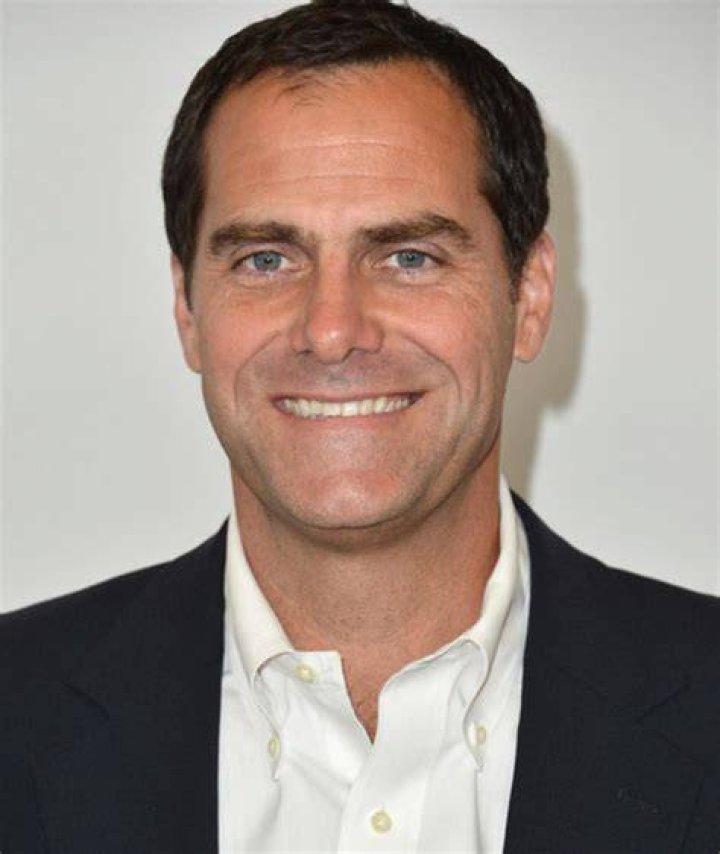 Andy Buckley Movies, Bio and Lists on MUBI