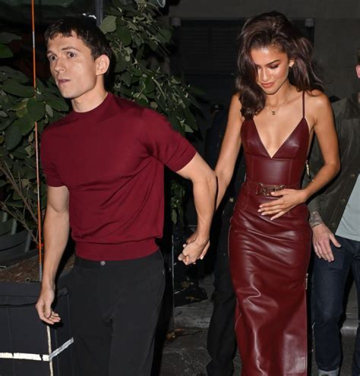 Are Nick Robinson And Zoe Colletti Still An Item? The Truth Revealed