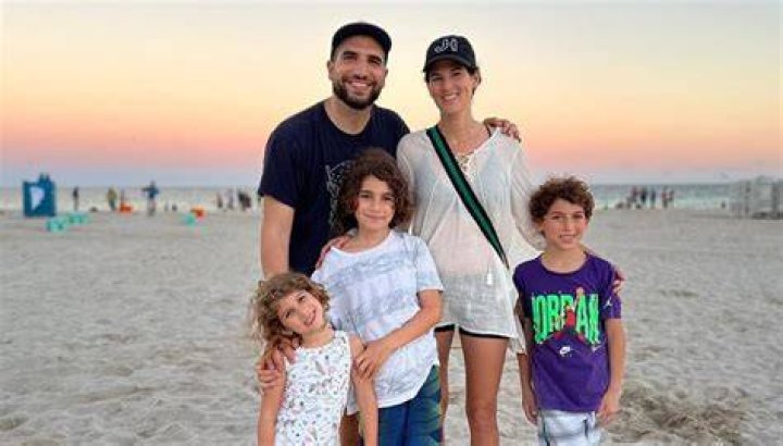 Ariel Helwani's Wife: A Deep Dive Into Their Relationship And Family Life