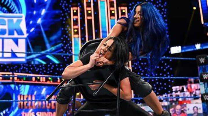Bayley v Sasha Banks Hell In A Cell 2020 Cropped