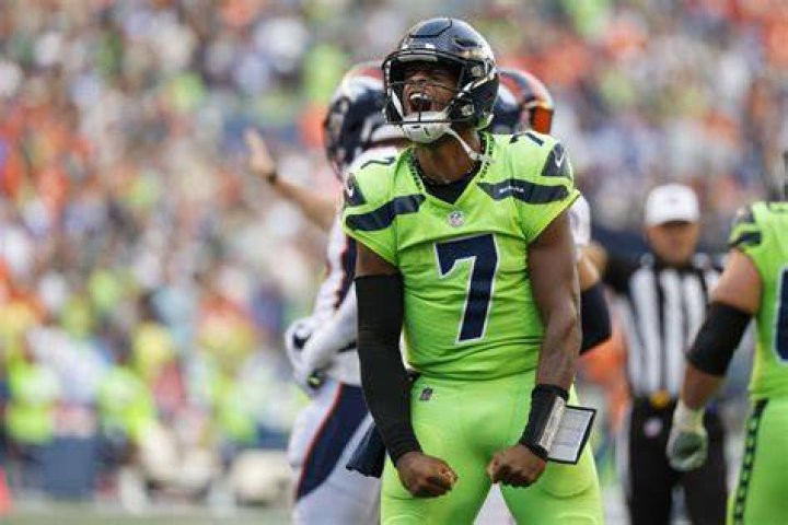 Beating DeShaun Watson, Russell Wilson & Jimmy Garoppolo, Geno Smith Proves
Substance Speaks Volumes