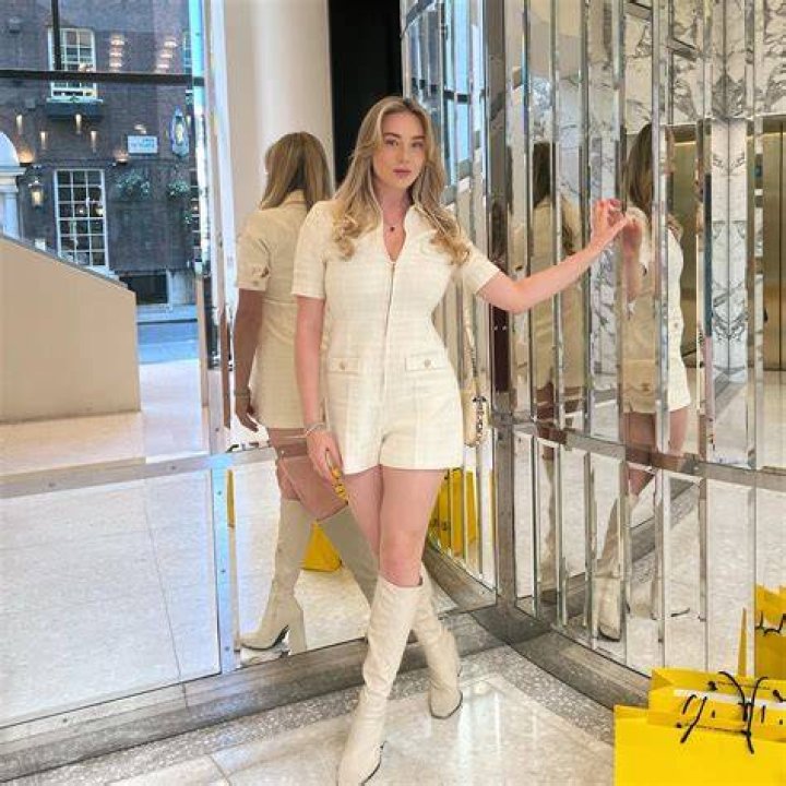 Bethany Lily April Fashion Superstar