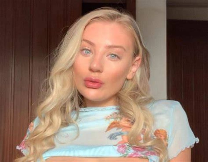 Bethany Lily April Model on Instagram &ldquo;I've got a pocket full of