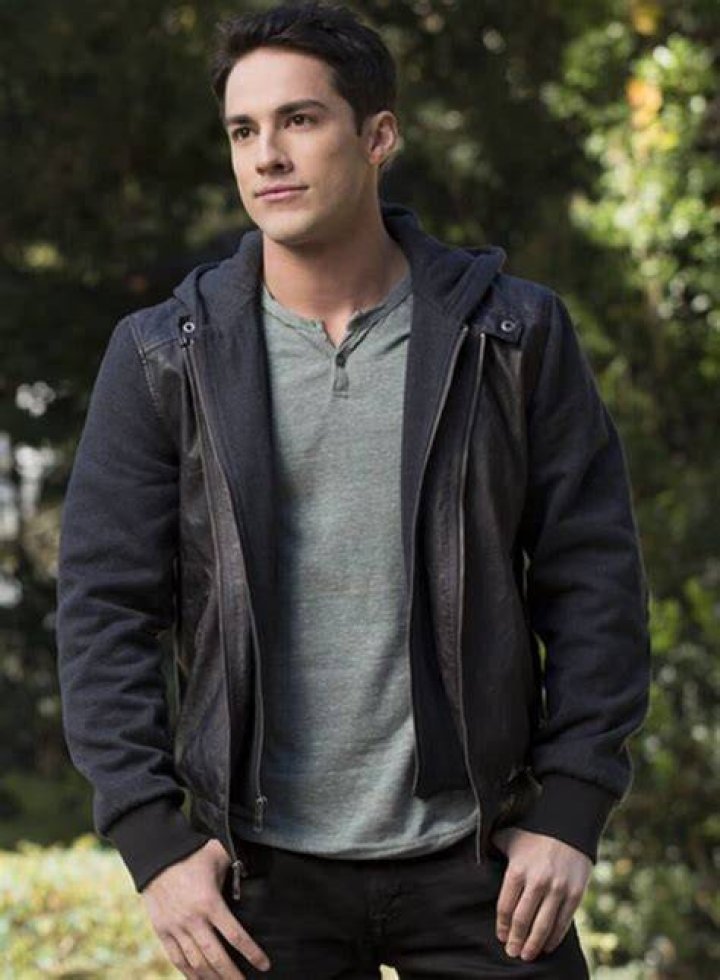 Bill Skarsg&aring;rd as Tyler Lockwood in The Vampire Diaries