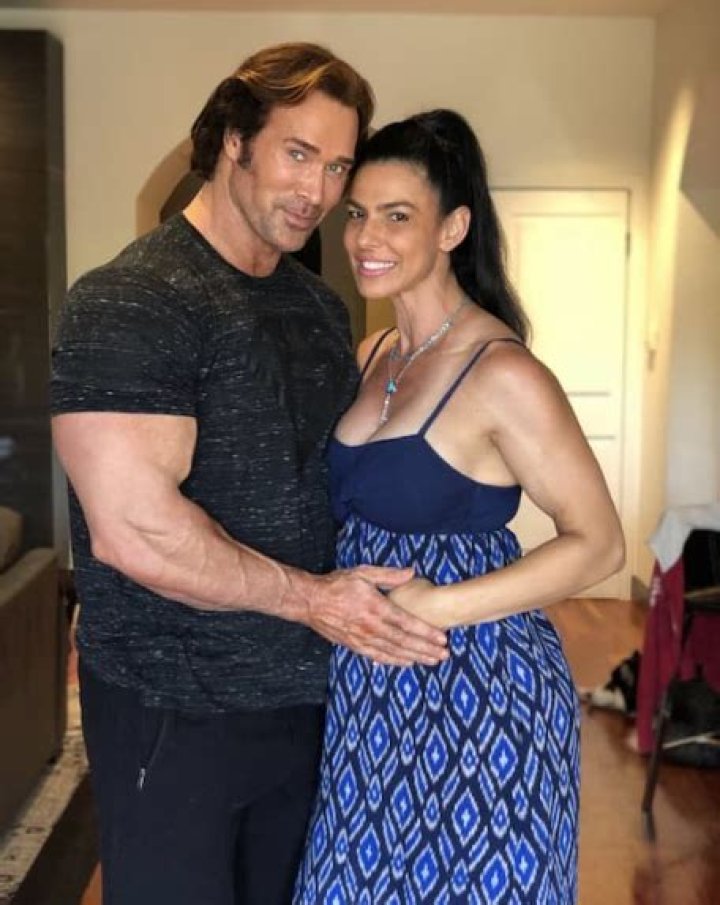 Bodybuilder Mike O’Hearn’s Wife Shares His Ice-Cold Secret to Maintaining a
Strict Diet