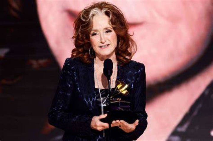 Bonnie Raitt Wins Song of the Year at Grammys 2023! Photo 4890058