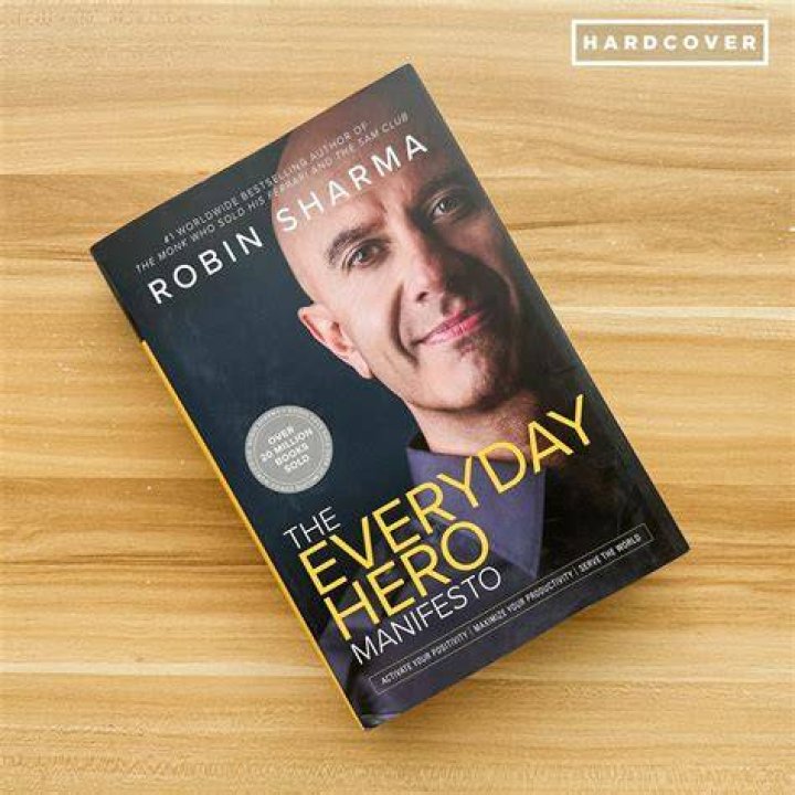 Buy The Everyday Hero Manifesto (Hindi) by Robin Sharma online Jaico