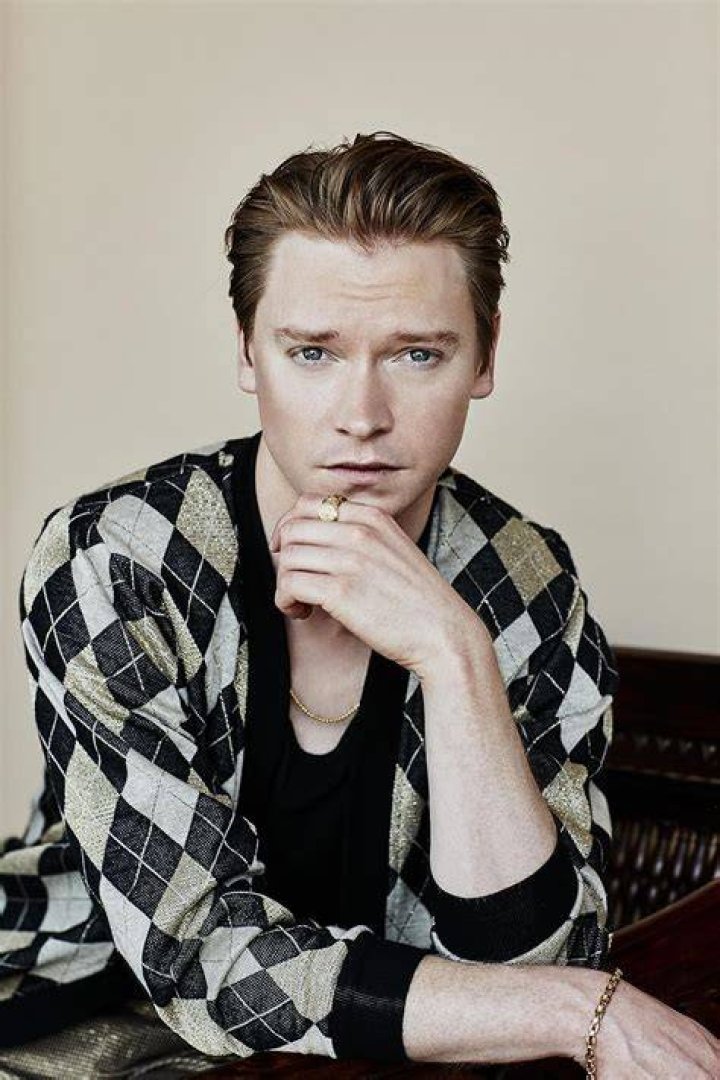 Calum Worthy Biography Facts, Childhood, Family Life, Achievements of