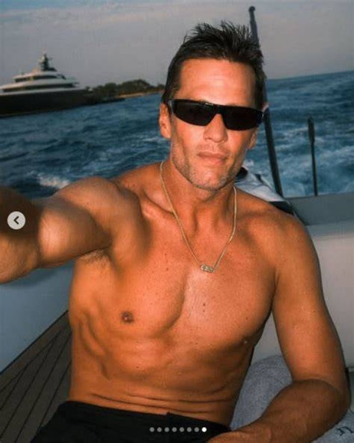“Can I Get That Necklace?”: Shirtless Tom Brady Endorses Energy Drink While
Curious Fans Discuss His Dazzling Necklace, Hours After $44,449,475 Investment