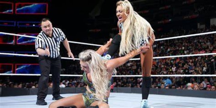 Carmella vs Charlotte Flair Backlash