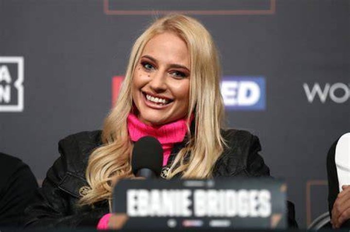 Champ Ebanie Bridges vows to 'dominate' OnlyFans star turned boxer Elle
