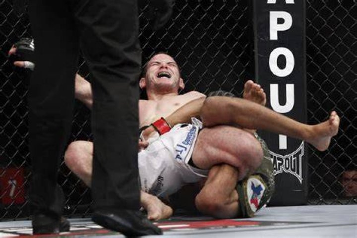 Charles Oliveira calf slicer