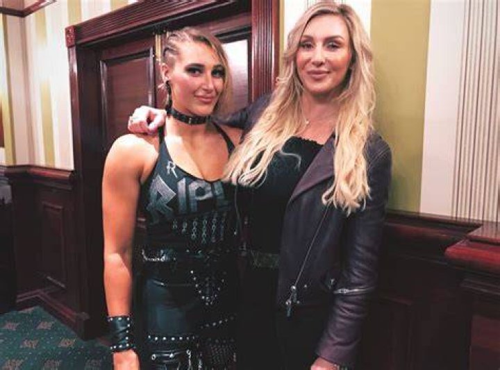 Charlotte Flair v Rhea Ripley WrestleMania 39 Cropped