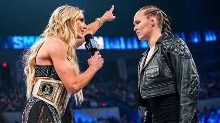 Charlotte Flair Vs Ronda Rousey