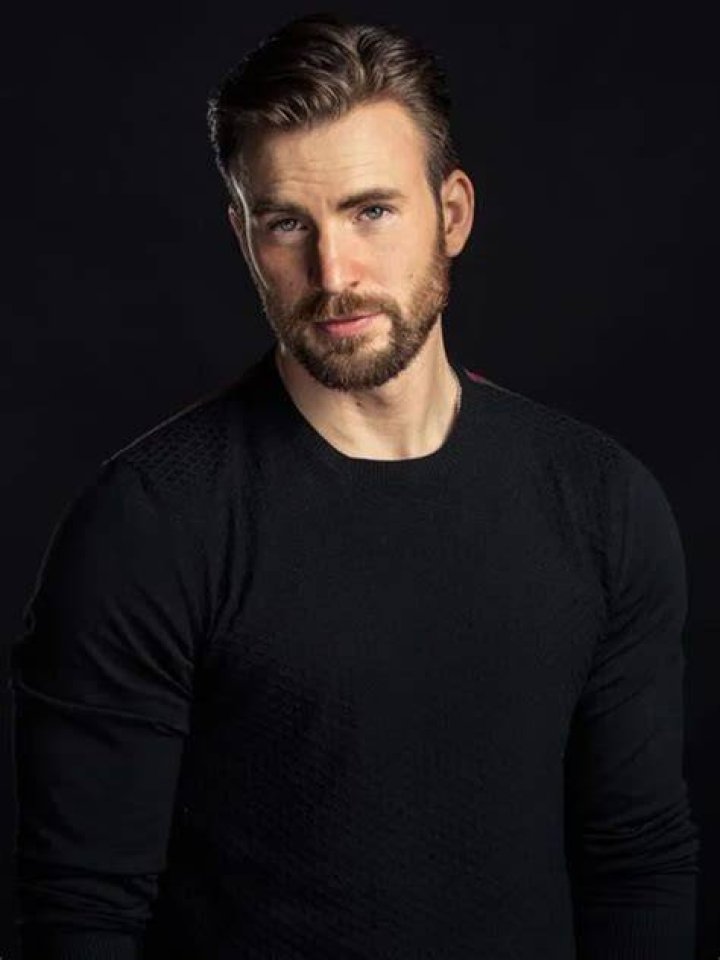 Chris Evans as Joel in The Last Of Us