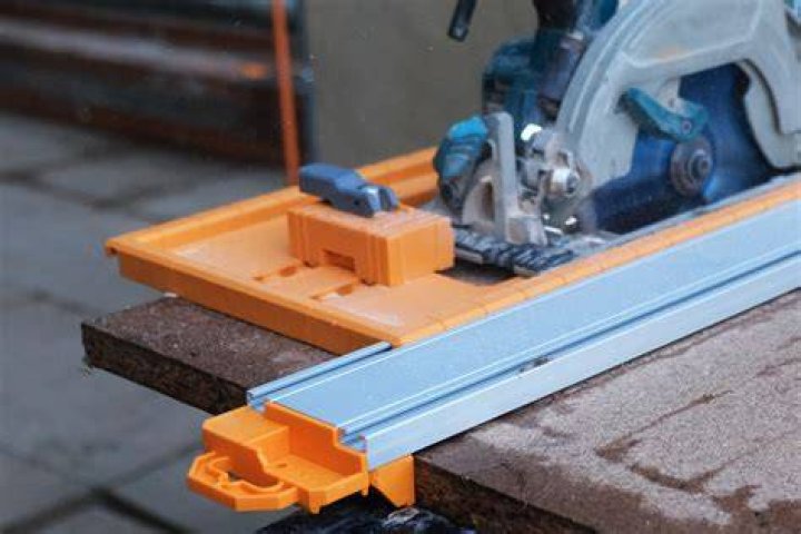 clamp the second guide for dadoes