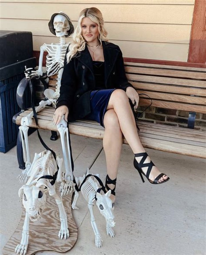 Clara Berghaus Feet (23 photos) feet.wiki