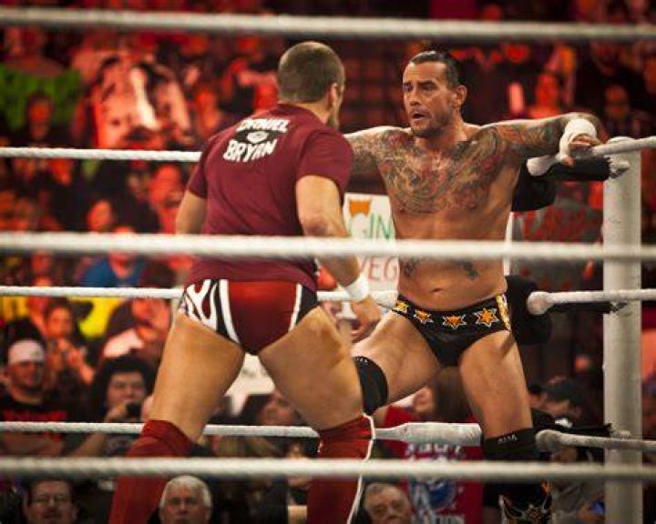 Daniel Bryan v CM Punk Money In The Bank 2012 Cropped