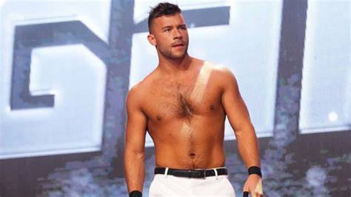 Daniel Garcia making his entrance with 2.0