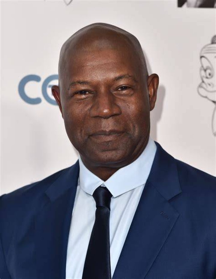 Dennis Haysbert as Floyd Henderson in Smart guy