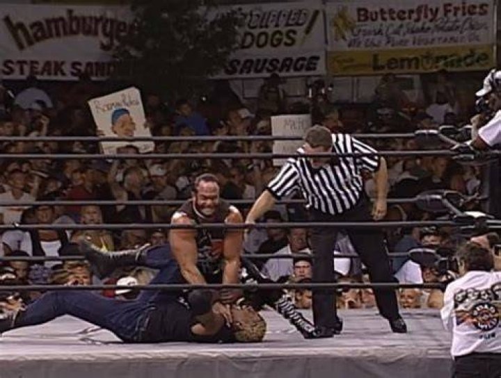 Dennis Rodman vs. Randy Savage (WCW Road Wild, 8/14/1999)