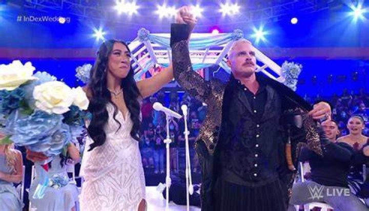 Dexter Lumis And Indi Hartwell Cropped