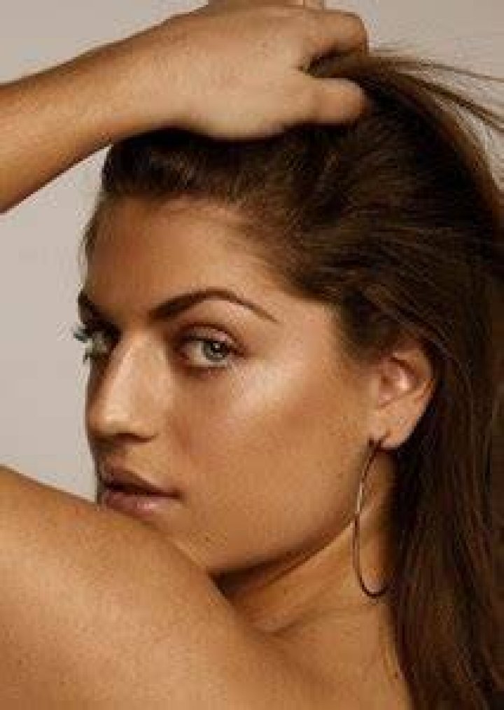 Ella Halikas Photo on myCast