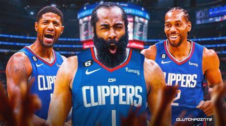 “Everybody is Coming Back”: Newly Extended Kawhi Leonard Fancies His Chances on
Paul George and James Harden’s Clippers Loyalty