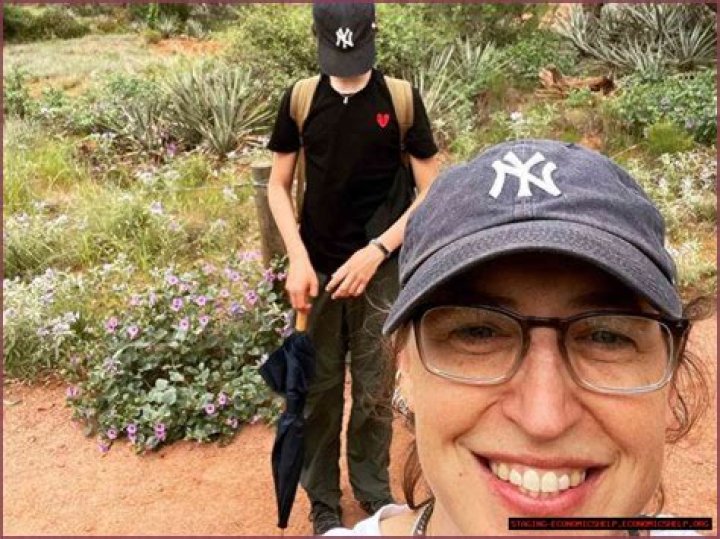 Exploring Mayim Bialik's Brother: Insights Into Their Family Dynamics