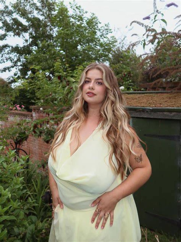 Exploring The Life And Career Of Aliss Bonython: A Comprehensive Look At The BBW Sensation