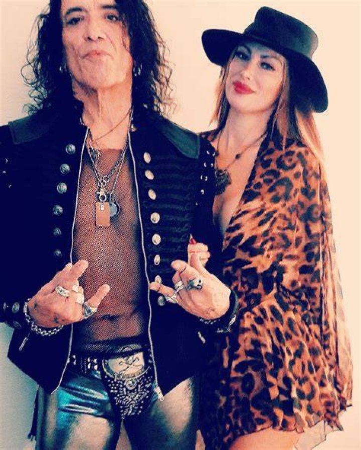 Exploring The Life Of Stephen Pearcy's Wife: An In-Depth Look