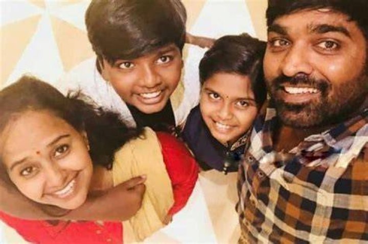 Family Photos Of Vijay Sethupathi Family