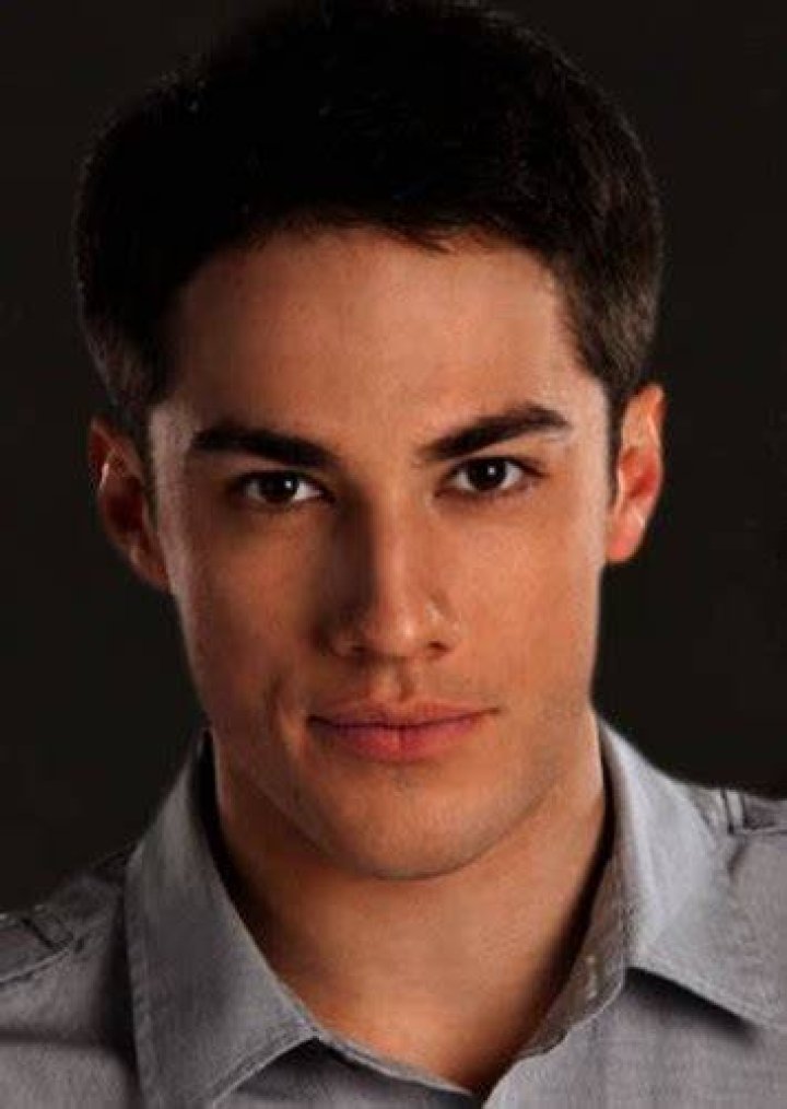 Fan Casting Bill Skarsgård as Tyler Lockwood in The Vampire Diaries on myCast