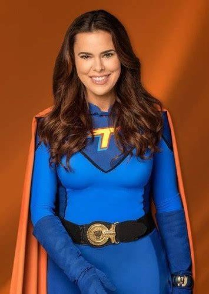 Fan Casting Elisa Zulueta as Barb Thunderman in The Thundermans (Chile) on myCast