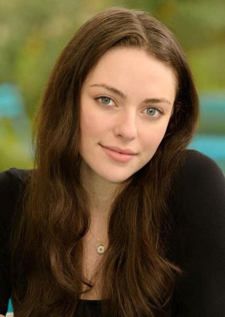 Fan Casting Fiona Palomo as Beyah in Heart Bones on myCast