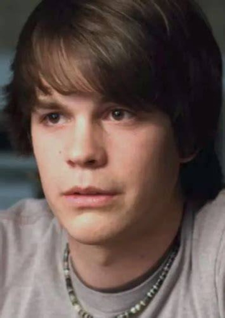 Fan Casting Fionn Whitehead as Young Neil in Scott Pilgrim vs. The World (2020) on myCast