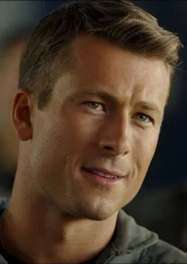 Fan Casting Glen Powell as Oliver Queen in Young Justice on myCast