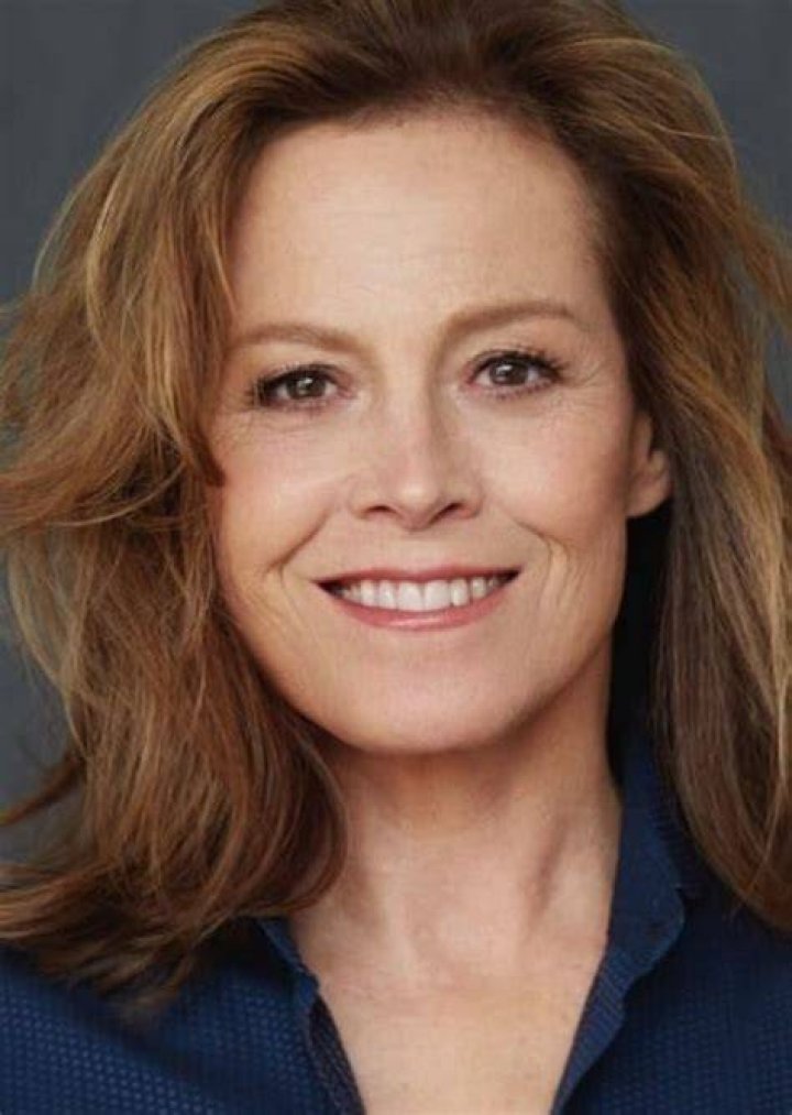 Fan Casting Gorillas in the Mist as Sigourney Weaver in Best Performances of each actor on myCast
