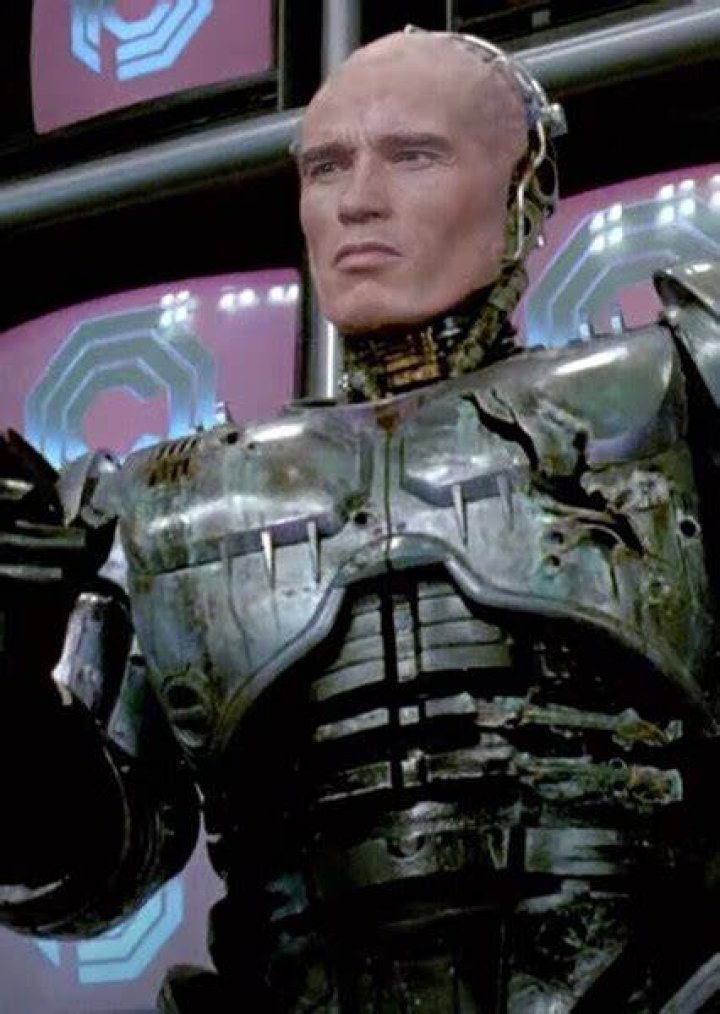 Fan Casting Henry Cavill as Alex Murphy in Robocop on myCast