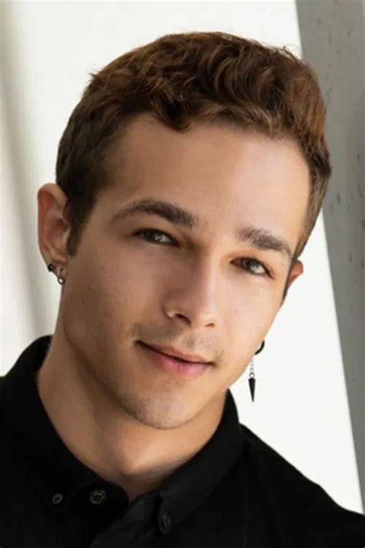 Fan Casting Jayden Marcos as Cis Man in Brave Sexy Men on myCast